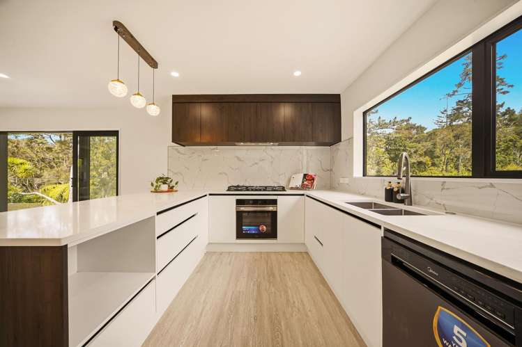 27A Fairmount Road Titirangi_17