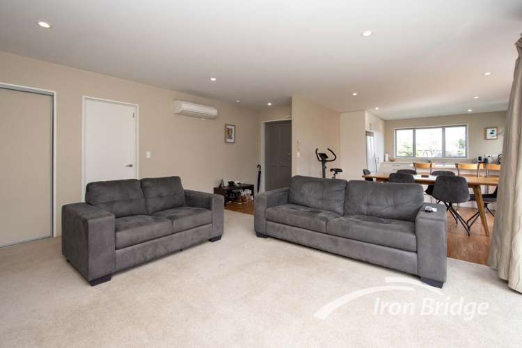 17 Faringdon Boulevard Rolleston_5
