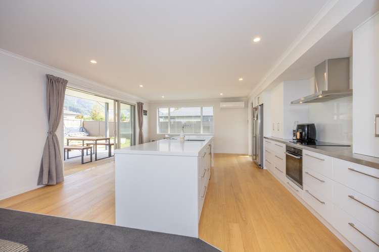 21 Timsfield Drive Lake Hawea_2