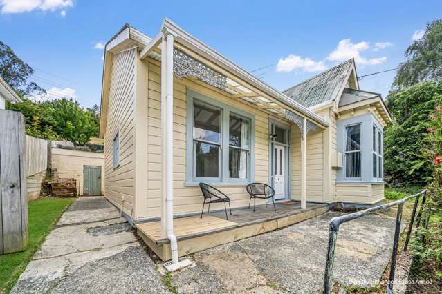 Updated 3-Bed, 2 Heat Pumps & Powered Shed