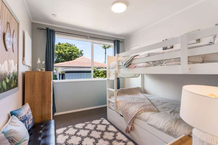 2/57 Solar Road Glen Eden_11