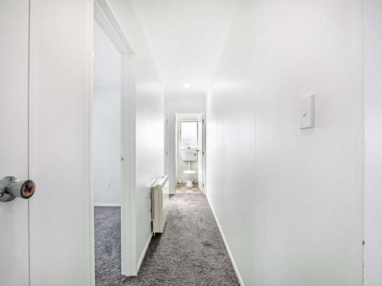 10 Hollows Crescent Takaro_16