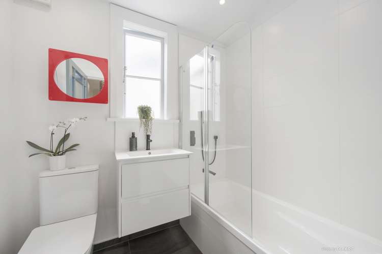 113 Mein Street Newtown_8