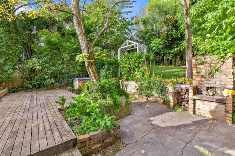 64 Selwyn Crescent Forrest Hill_14