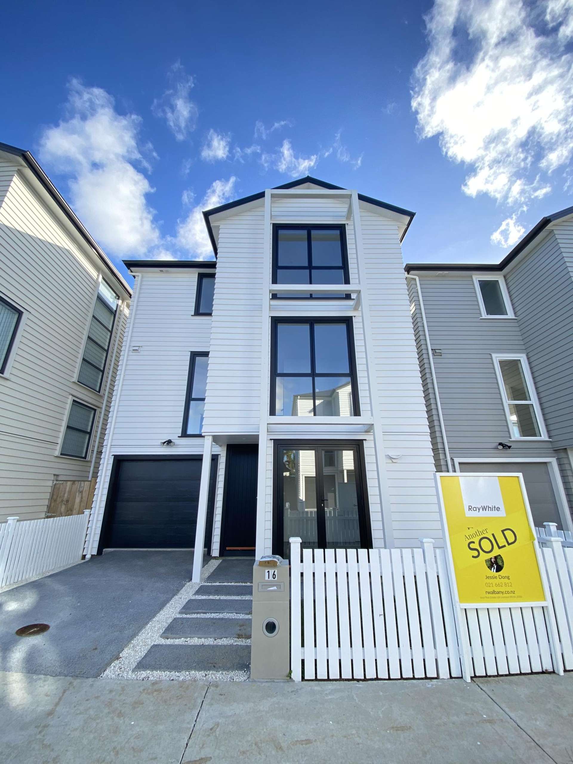 16 Nephrite lane Henderson_0