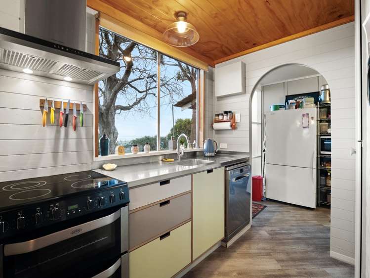 41 Sheffield Street Taieri Mouth_7