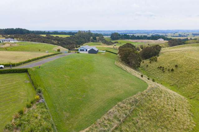 84A View Road Halcombe_1