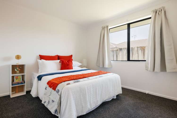 15 Farnham Close Rototuna North_12