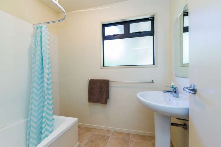 2 The Parade Okiwi Bay_12