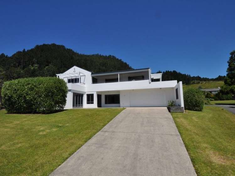 110 The Yardarm Pauanui_20