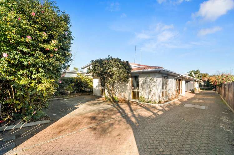 63A Ranolf Street Victoria_3
