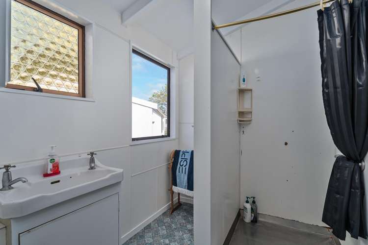 64 Oyster Drive Cooks Beach_18