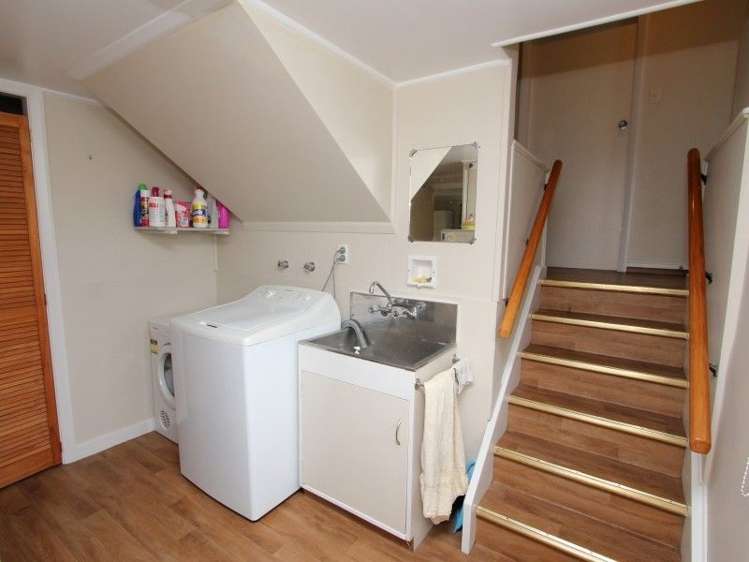 5 Queens Drive Allenton_14