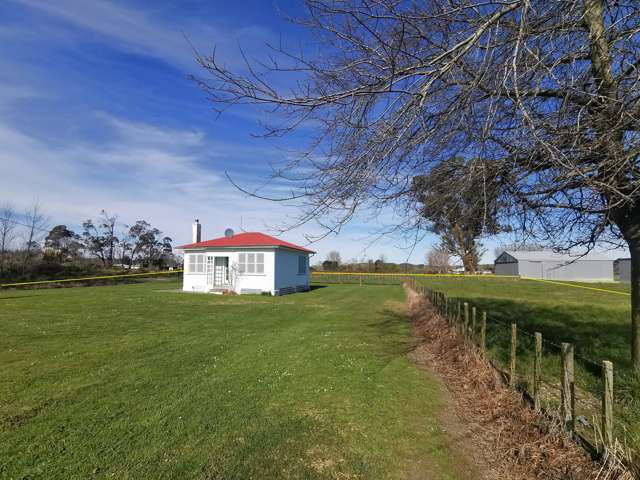 A Renovated Cottage On 3260m2 Land