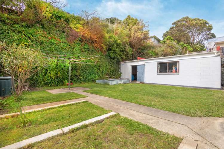 7 Catherine Crescent Paparangi_15