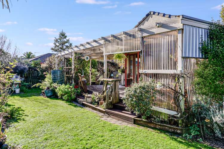 18 Moreland Avenue Pukete_24