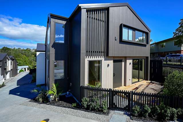 COASTAL & CONTEMPORARY CAMPBELLS BAY