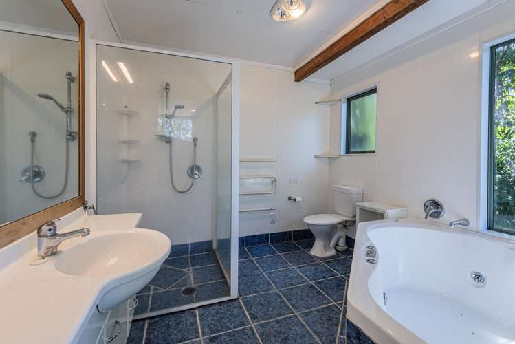 329 Beach Road Onerahi_10