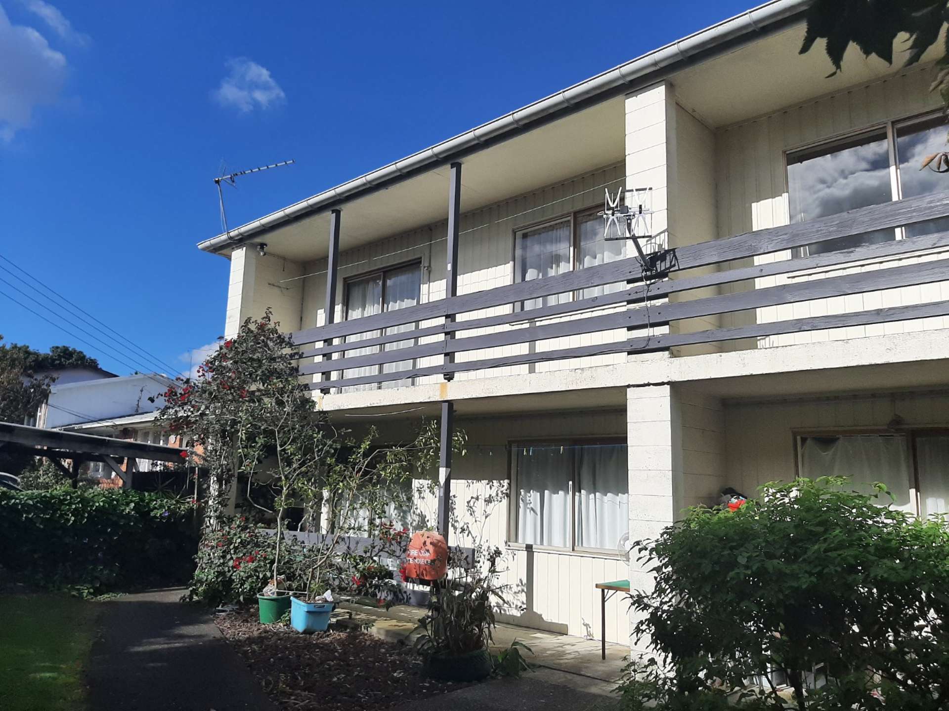 8/30 Fairview Road Mount Eden_0