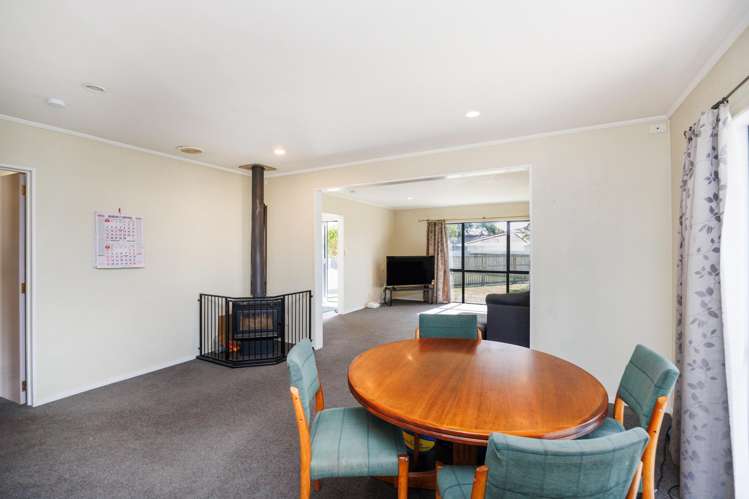 28 Peppertree Glade Kelvin Grove_5