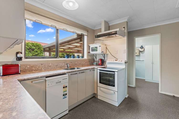 1 Windsor Place Mosgiel_13