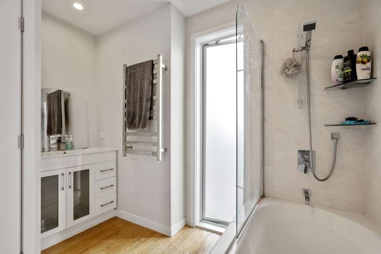 18 Farnborough Crescent Mangere_16