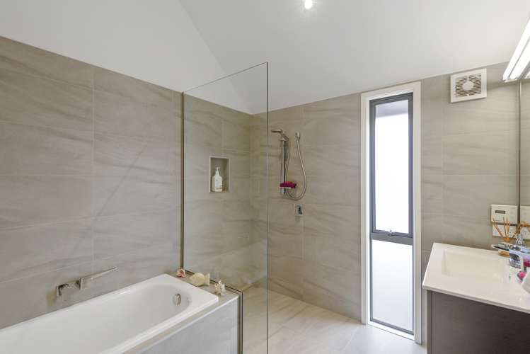 4 Millpond Place Parklands_16