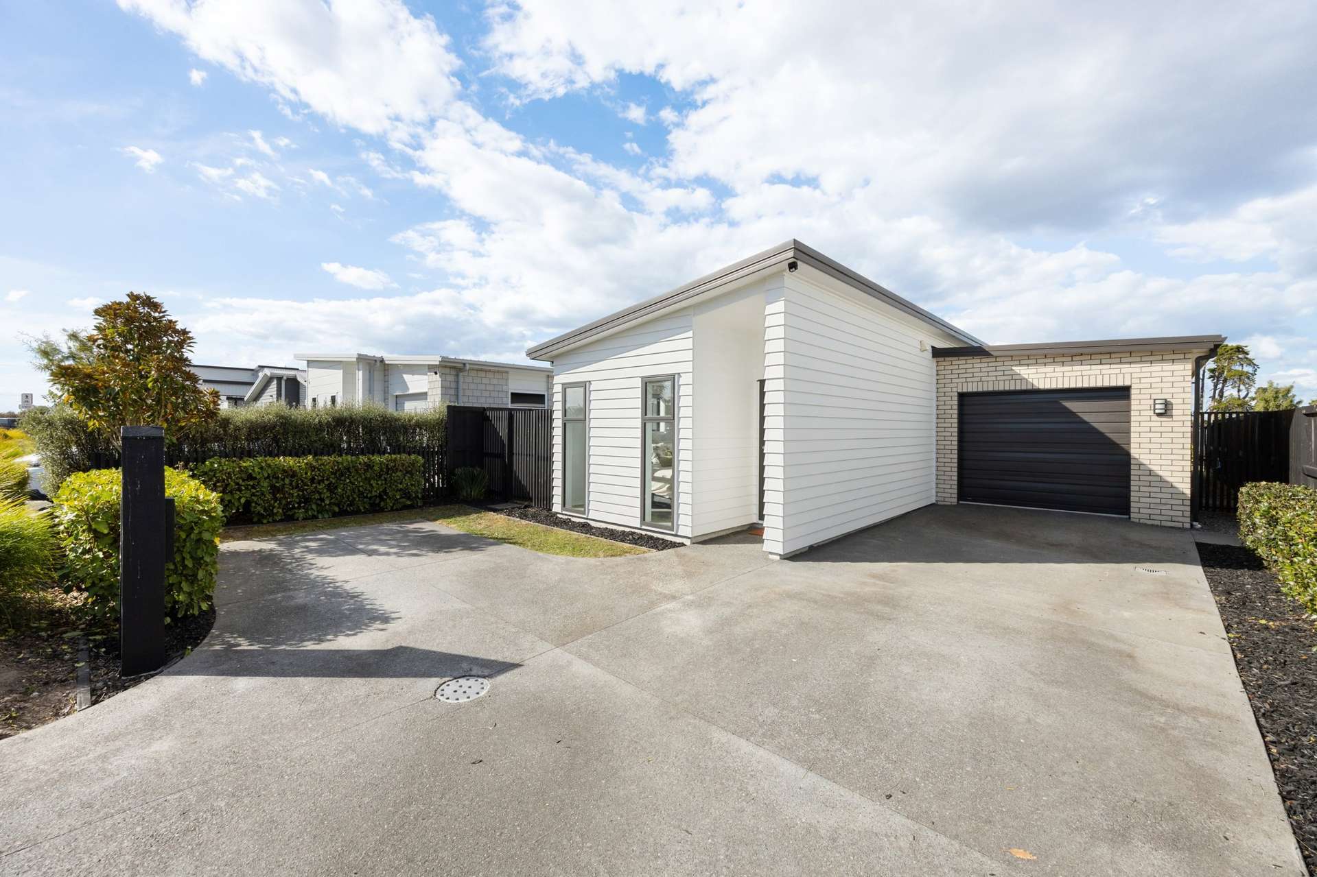 522 Webb Drive Chartwell_0