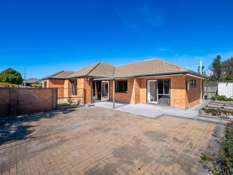 40 Travis Country Drive Burwood_15