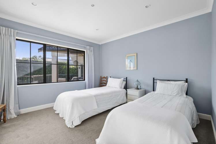49B Cowley Drive Leamington_11