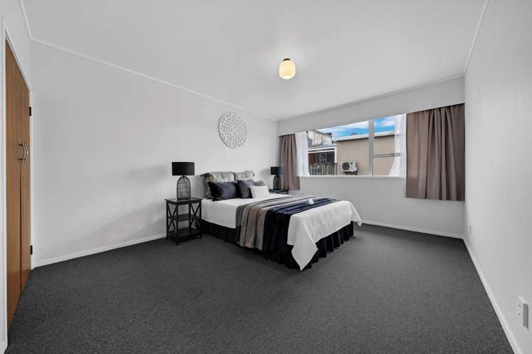 1/1 Griffen Park Road Mount Roskill_14