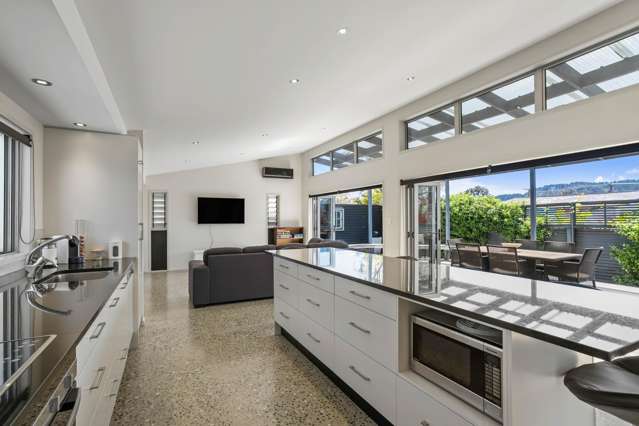 Smart, Stylish, and Single-Level