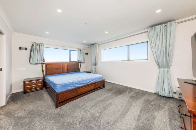 29 Casheltown Way Flat Bush_19