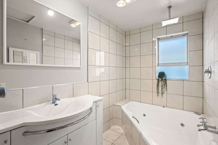 109 Hampshire Street Aranui_11