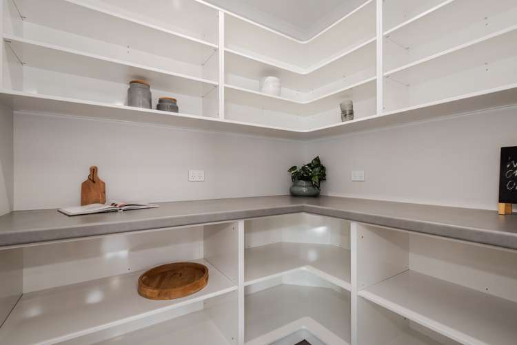 22 Drower Glen Flagstaff_12