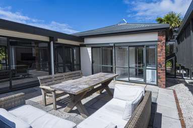 17 Kowhai Park Road_3