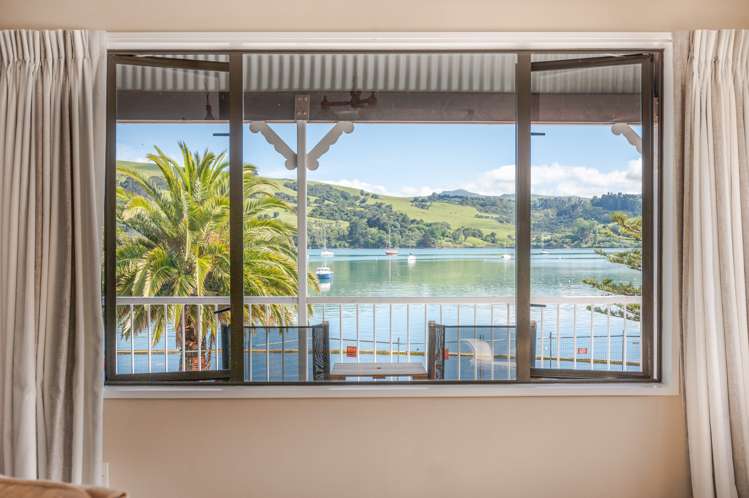 55 Beach Road Akaroa_11