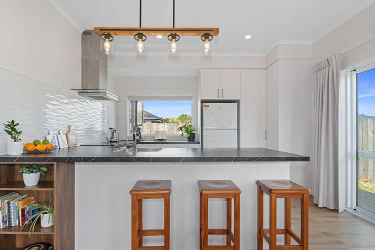 12 Whatumairangi Way Owhata_4