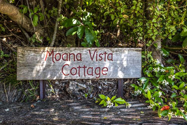 44 Queens Drive Oneroa_15