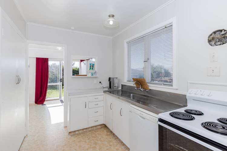 4 Forth Crescent Glenview_11