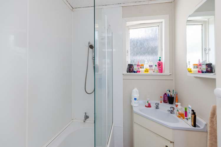 24 Manapouri Place Glenview_16