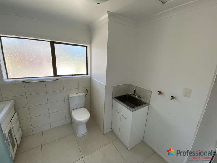 2/85A station Road Papatoetoe_6