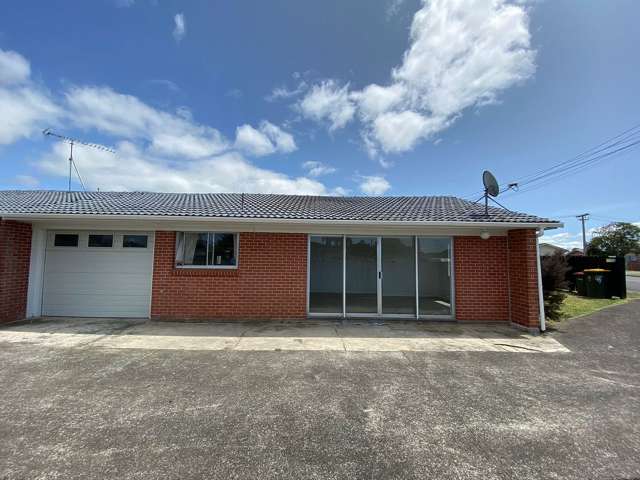 Spacious Three-Bedroom Unit Located in Mangere