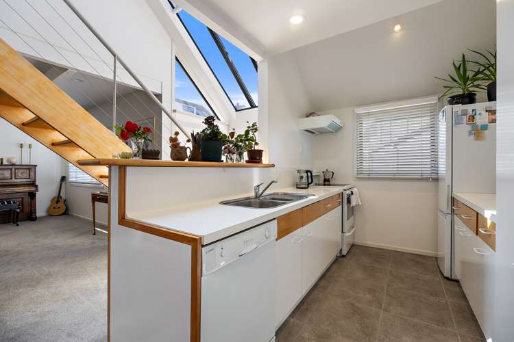 5/140 Office Road Merivale_11