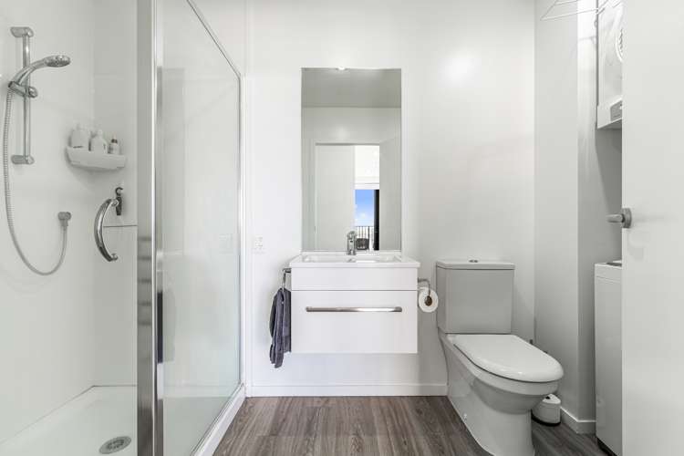 1010/20 Mccrae Way New Lynn_12