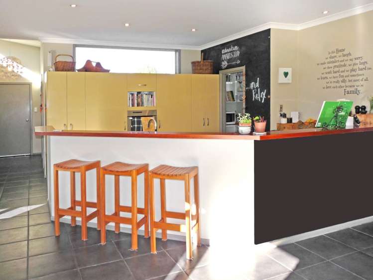 10 Mayer Crescent Wakefield_5