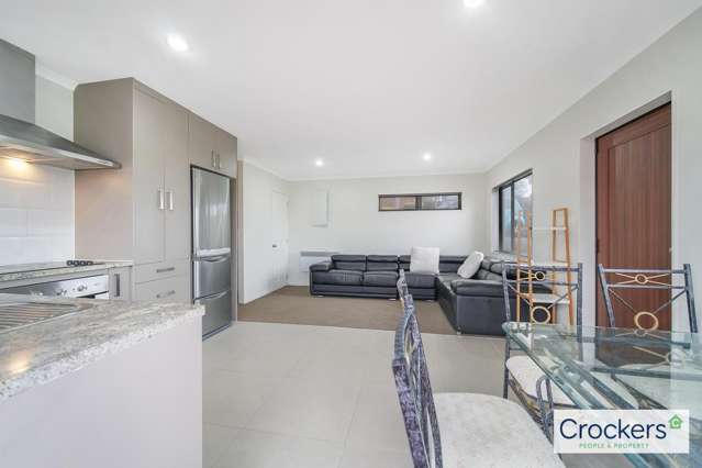 1 Petrel Place 11410_3