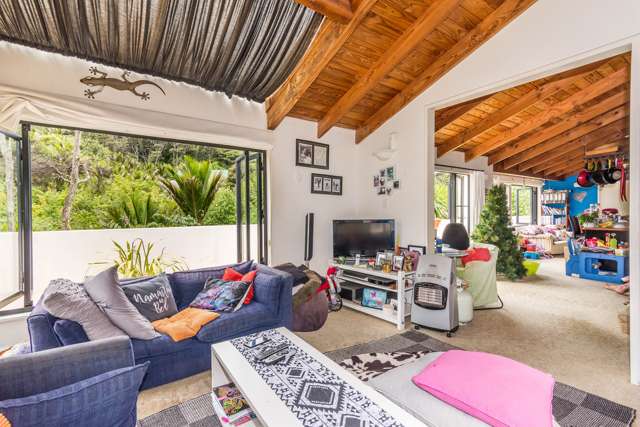 11 Woontons Lane Titirangi_2