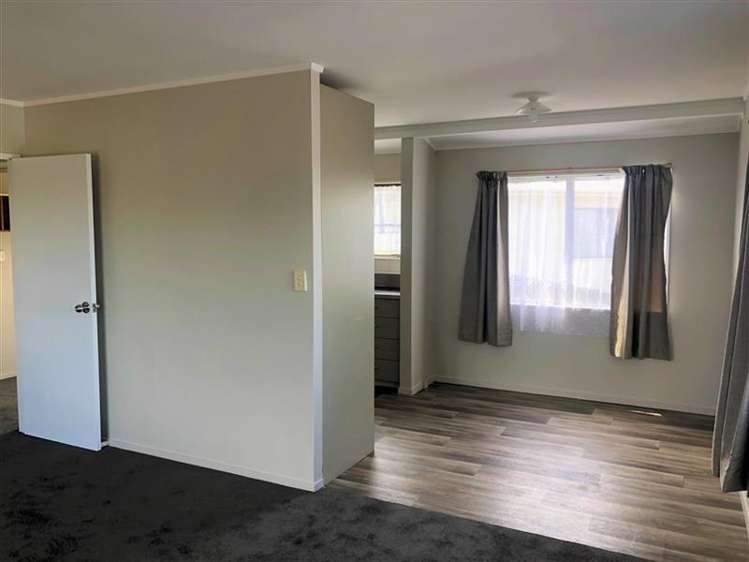 2/45 Templeton Place Clendon Park_5