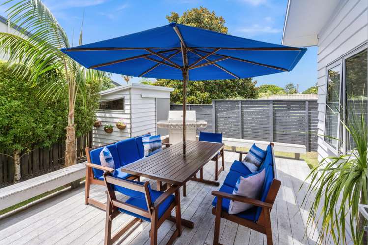 33 O'Farrell Drive One Tree Point_9
